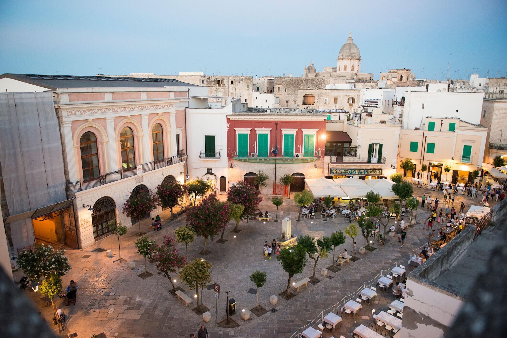 Palazzo Indelli Hotel Monopoli Exterior photo